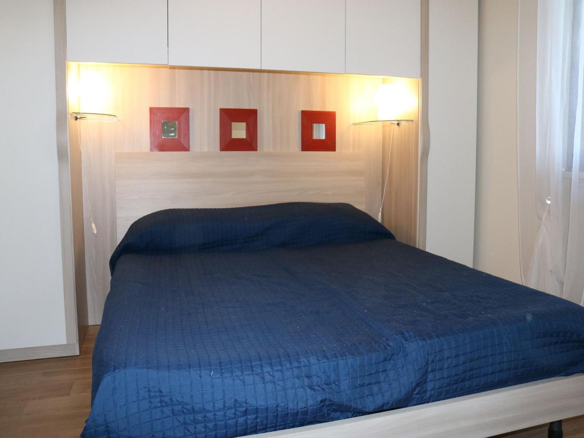 Enticing Holiday Home In Lazise With Swimming Pool Ngoại thất bức ảnh