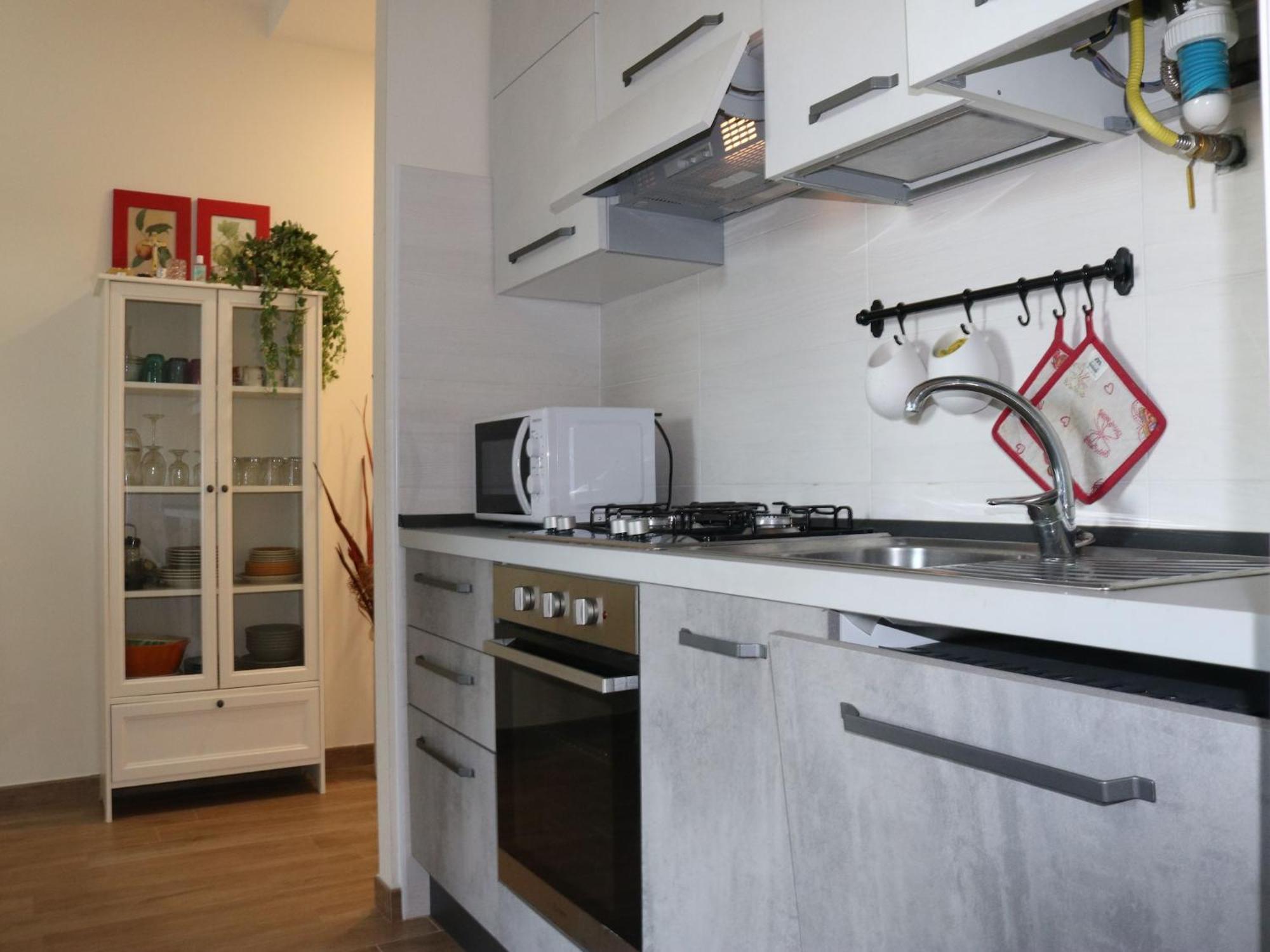 Enticing Holiday Home In Lazise With Swimming Pool Ngoại thất bức ảnh