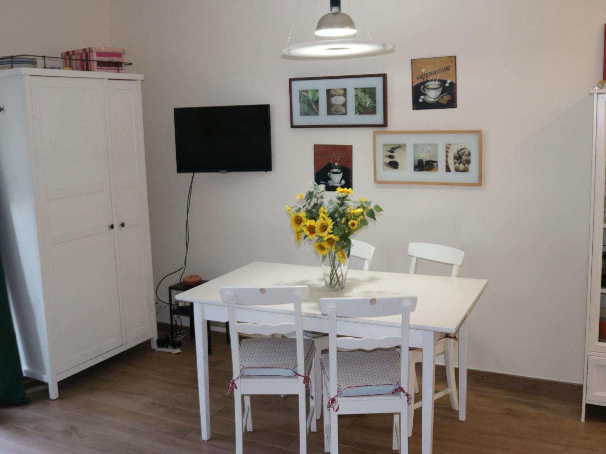 Enticing Holiday Home In Lazise With Swimming Pool Ngoại thất bức ảnh