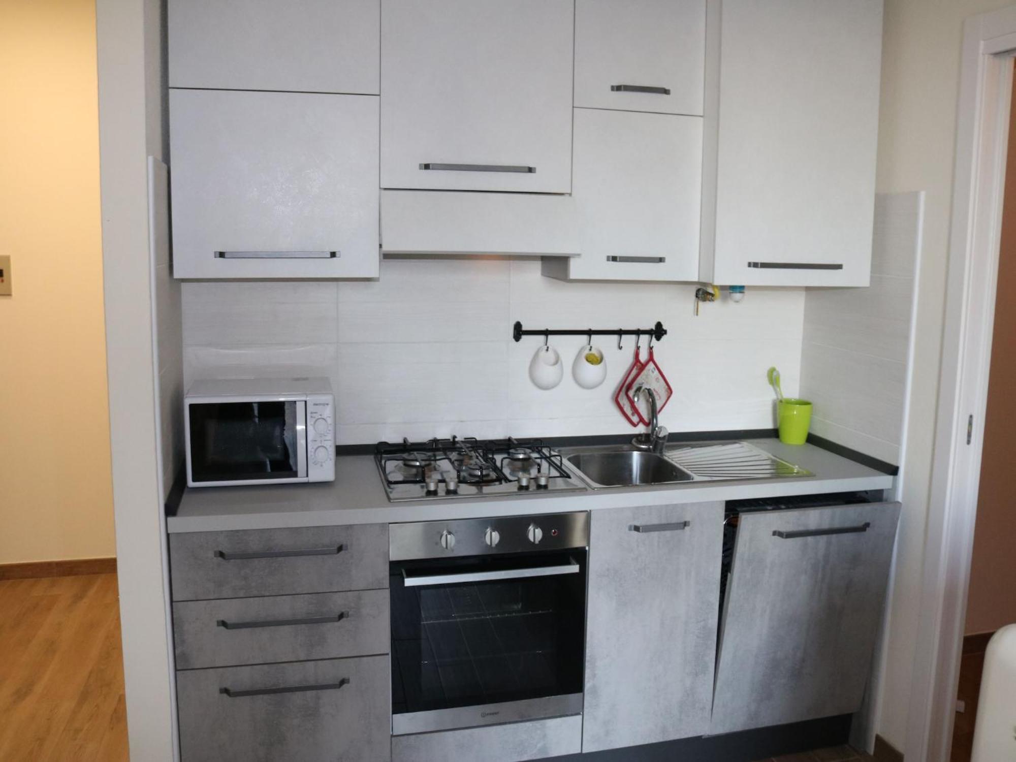 Enticing Holiday Home In Lazise With Swimming Pool Ngoại thất bức ảnh
