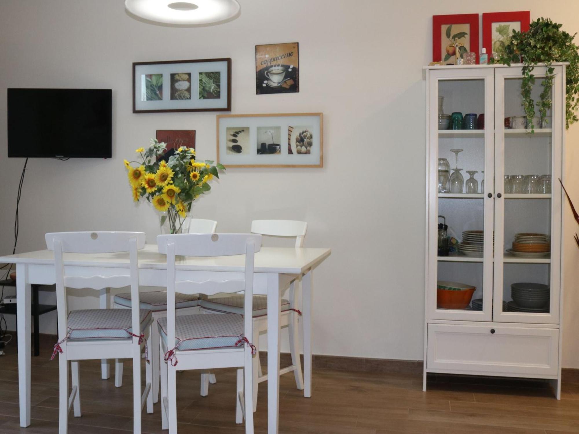 Enticing Holiday Home In Lazise With Swimming Pool Ngoại thất bức ảnh