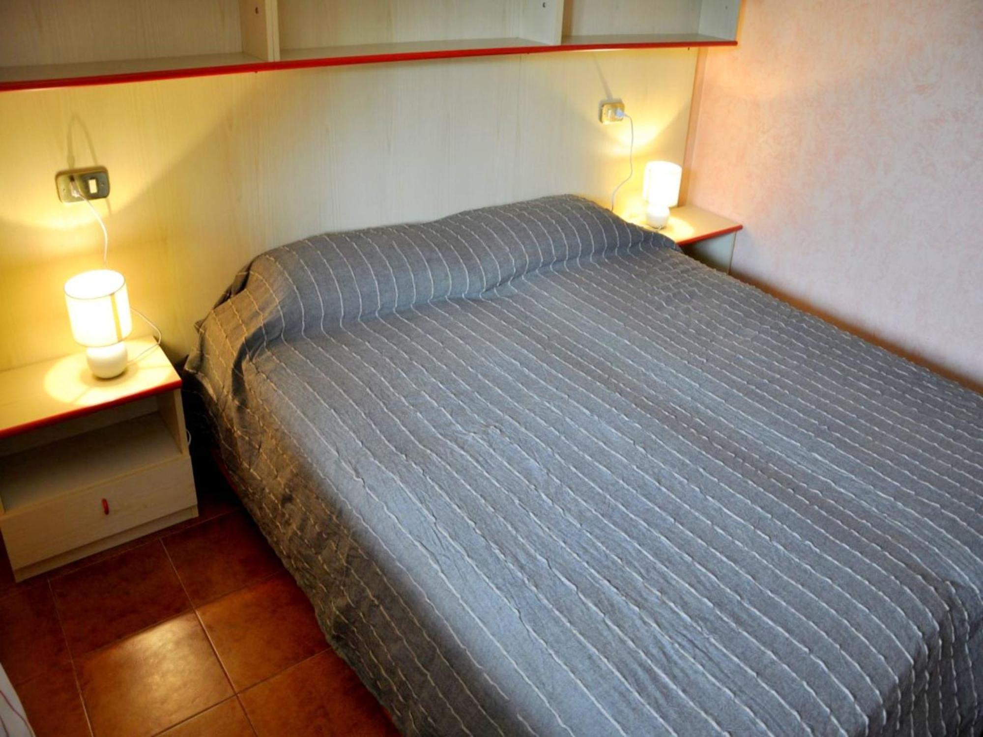 Enticing Holiday Home In Lazise With Swimming Pool Ngoại thất bức ảnh