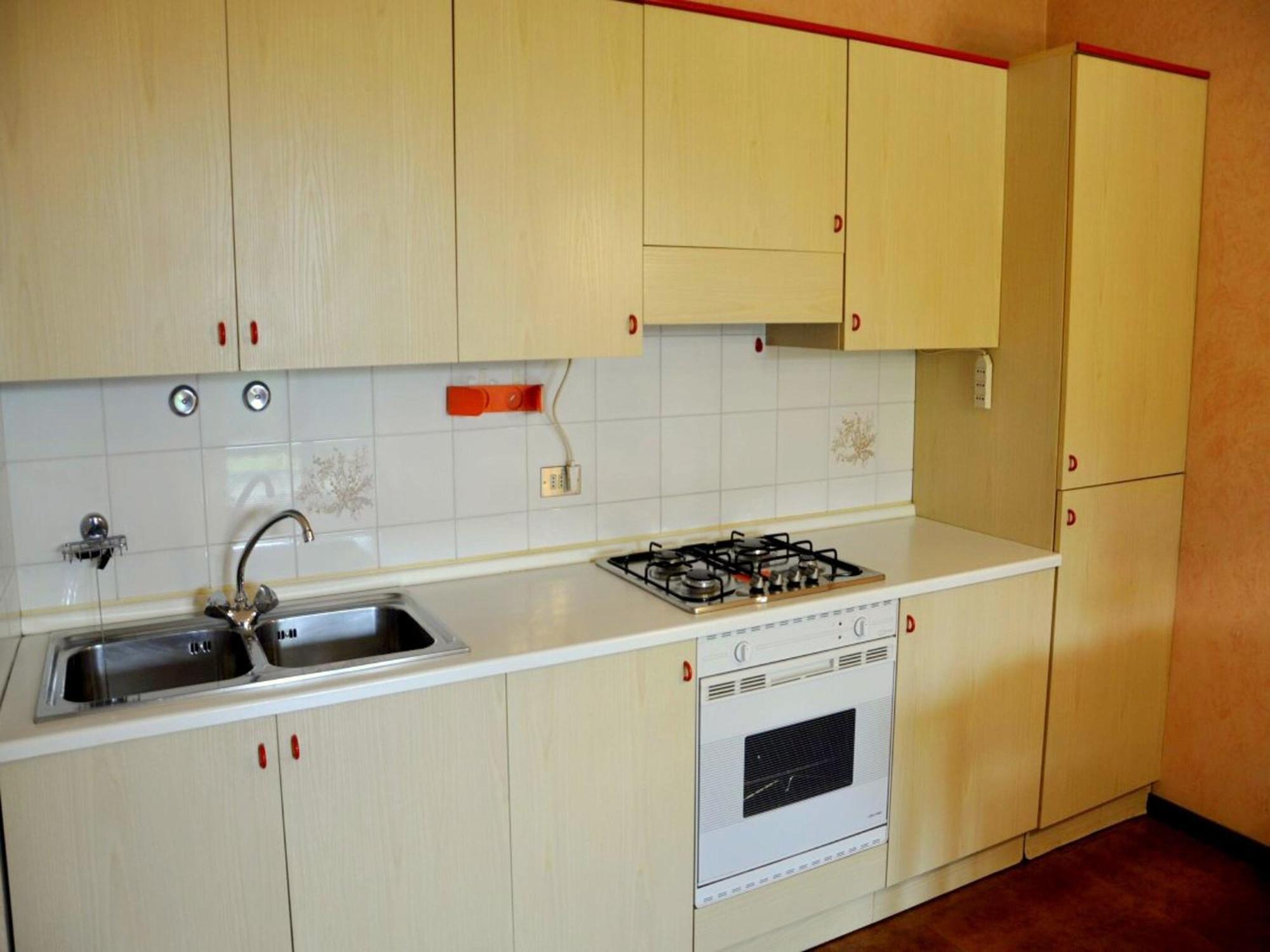 Enticing Holiday Home In Lazise With Swimming Pool Ngoại thất bức ảnh