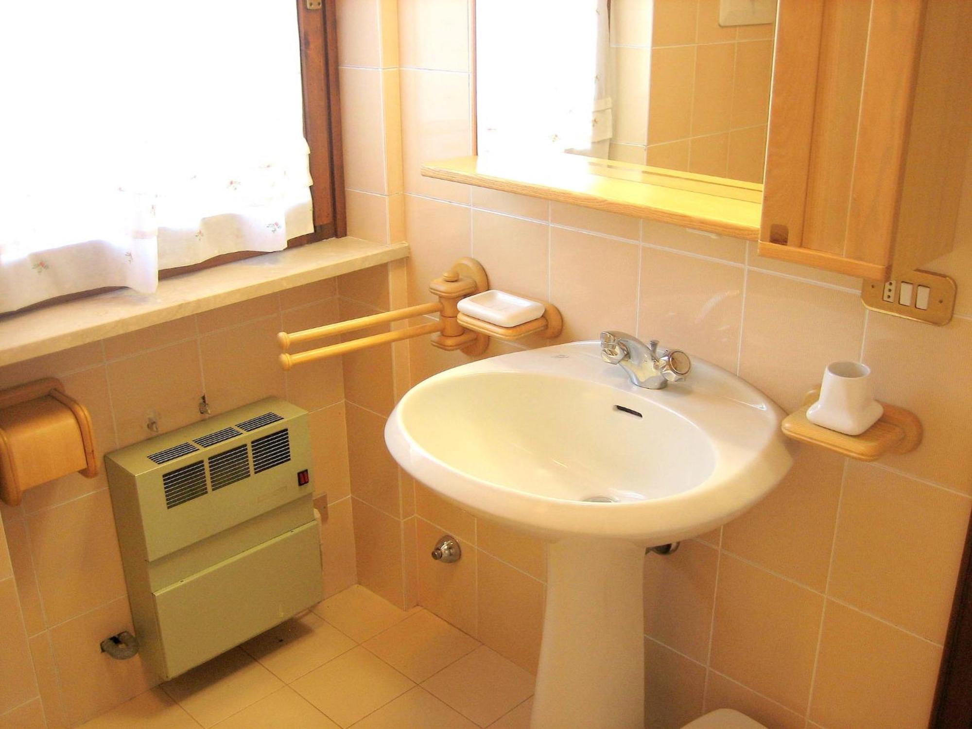 Enticing Holiday Home In Lazise With Swimming Pool Ngoại thất bức ảnh