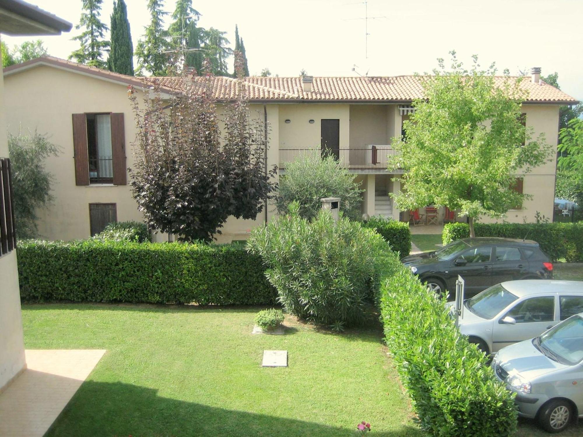 Enticing Holiday Home In Lazise With Swimming Pool Ngoại thất bức ảnh