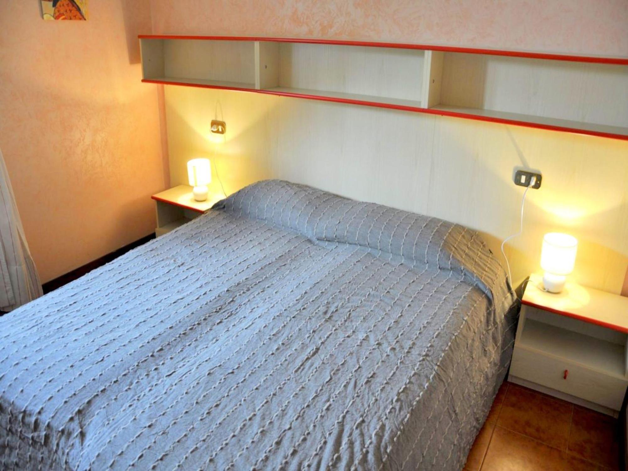 Enticing Holiday Home In Lazise With Swimming Pool Ngoại thất bức ảnh