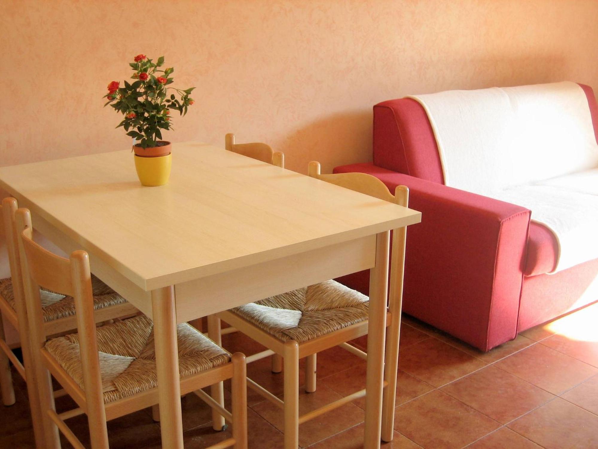 Enticing Holiday Home In Lazise With Swimming Pool Ngoại thất bức ảnh